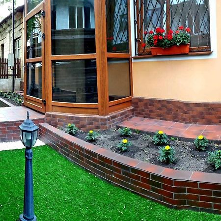 Ferienwohnung Unique 1 Bd Apt Dt W/Free Parking And Wi-Fi Kischinau Exterior foto